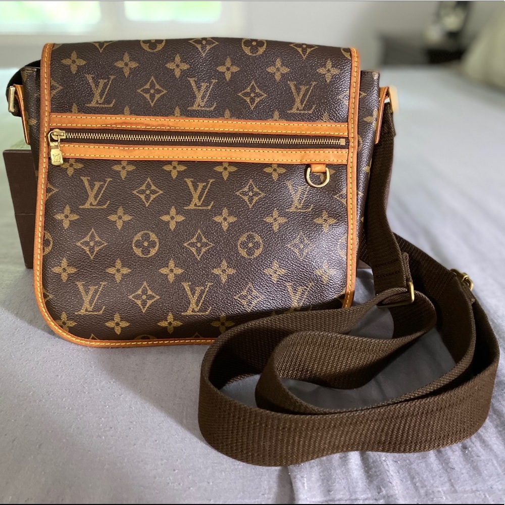 Louis Vuitton Boshore bag